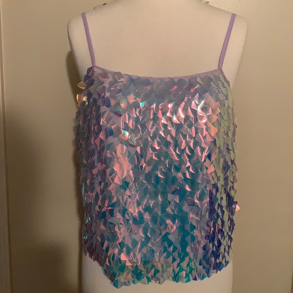 Lulu’s Chunky sequin top